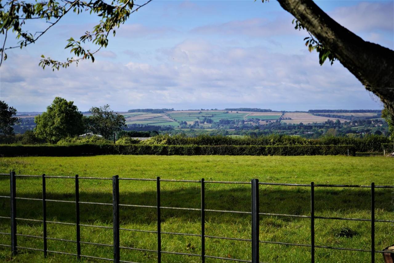 Banbury Hill Farm Bed and Breakfast Charlbury Exteriör bild